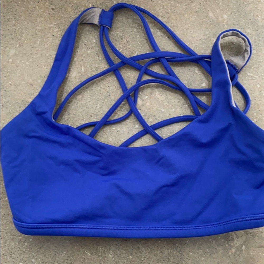 Lululemon free to be